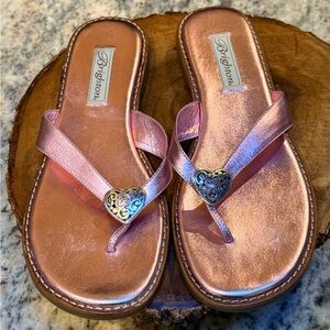 Brighton Rose Gold Metallic Thong Sandals w/ Heart Detail | Size 9. Like New!